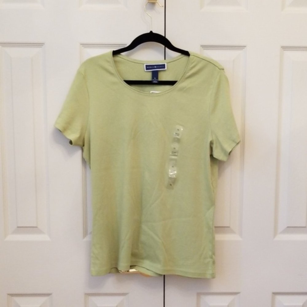 Karen Scott 100% Cotton short sleeve shirt.